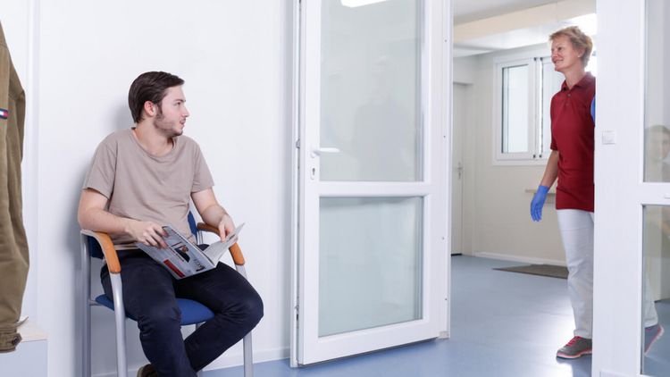 Wartezimmer und Patientenempfang